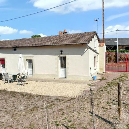 Charmante Maison A Mouterre-Silly Avec Jardin Et Terrasse Exterior photo